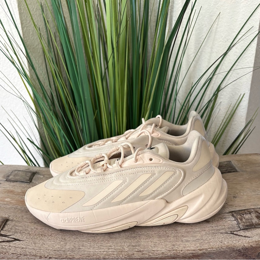 Adidas Ozelia Sand Ecru Tint 
Beige Sneakers